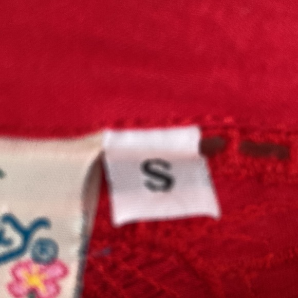 Far Away Vintage Red Rose prints. Size small - Picture 3 of 10